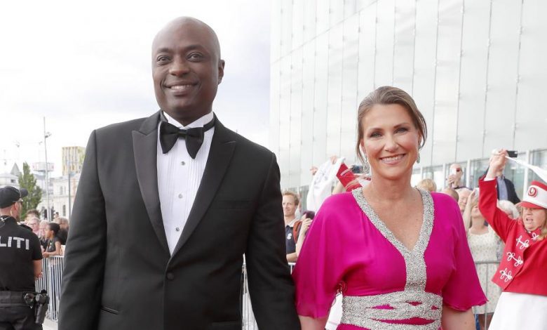 la-princesa-marta-luisa-de-noruega-y-durek-verrett.r_d.2177-1100-3228