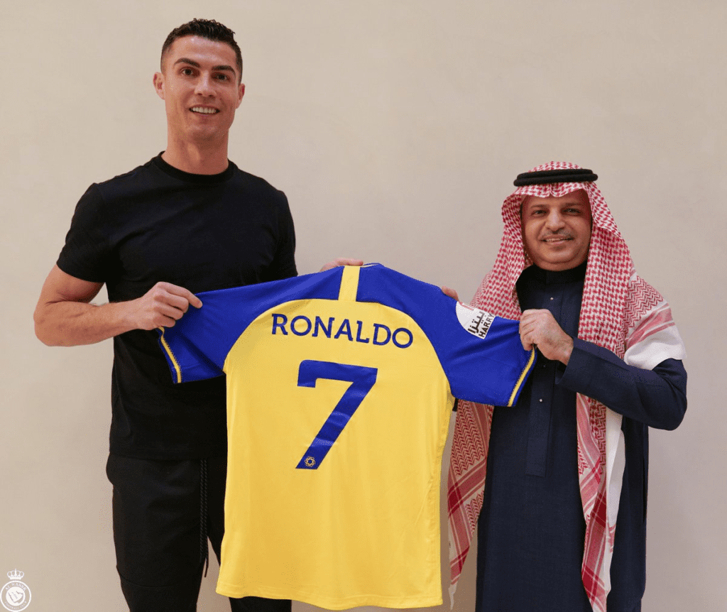 Transfert / Cristiano Ronaldo signe un contrat record et va jouer en Arabie Saoudite ( photos )