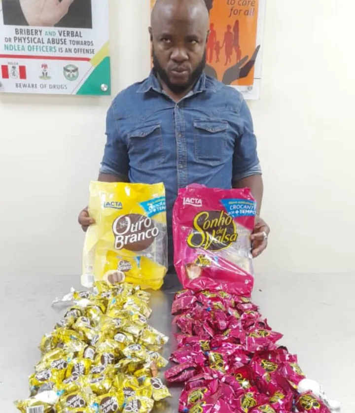Nigeria / Un passager arrêté avec 105 bonbons qui n'étaient que de la ... cocaïne (Photos)