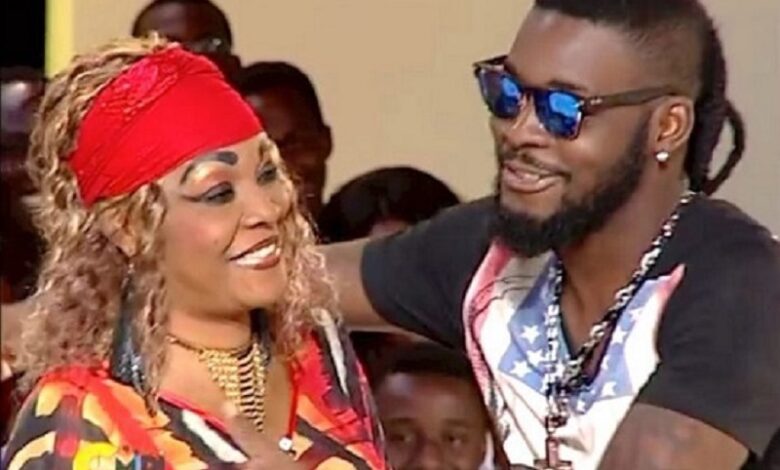 tina-glamour-et-son-fils-dj-arafat