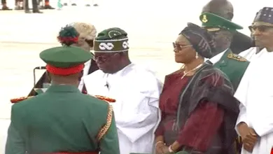 Tinubu prête serment