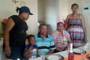Une Sud-Africaine organise les meu.rtres de ses parents, de sa sœur enceinte et de son frère