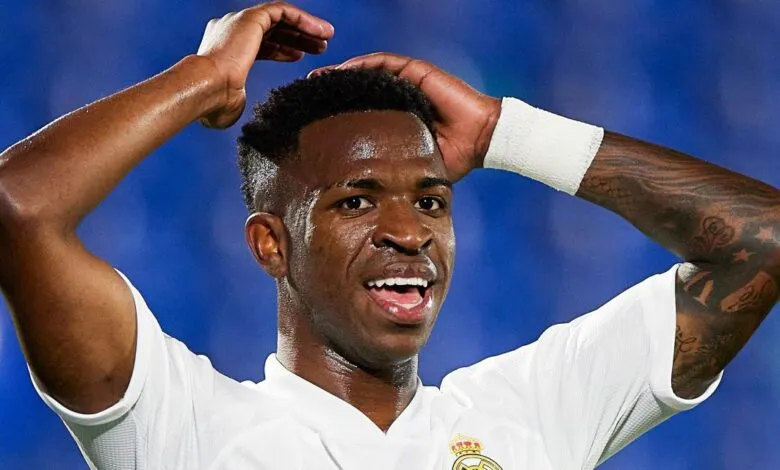 Vinicius soutenu par Tchouameni et Camavinga