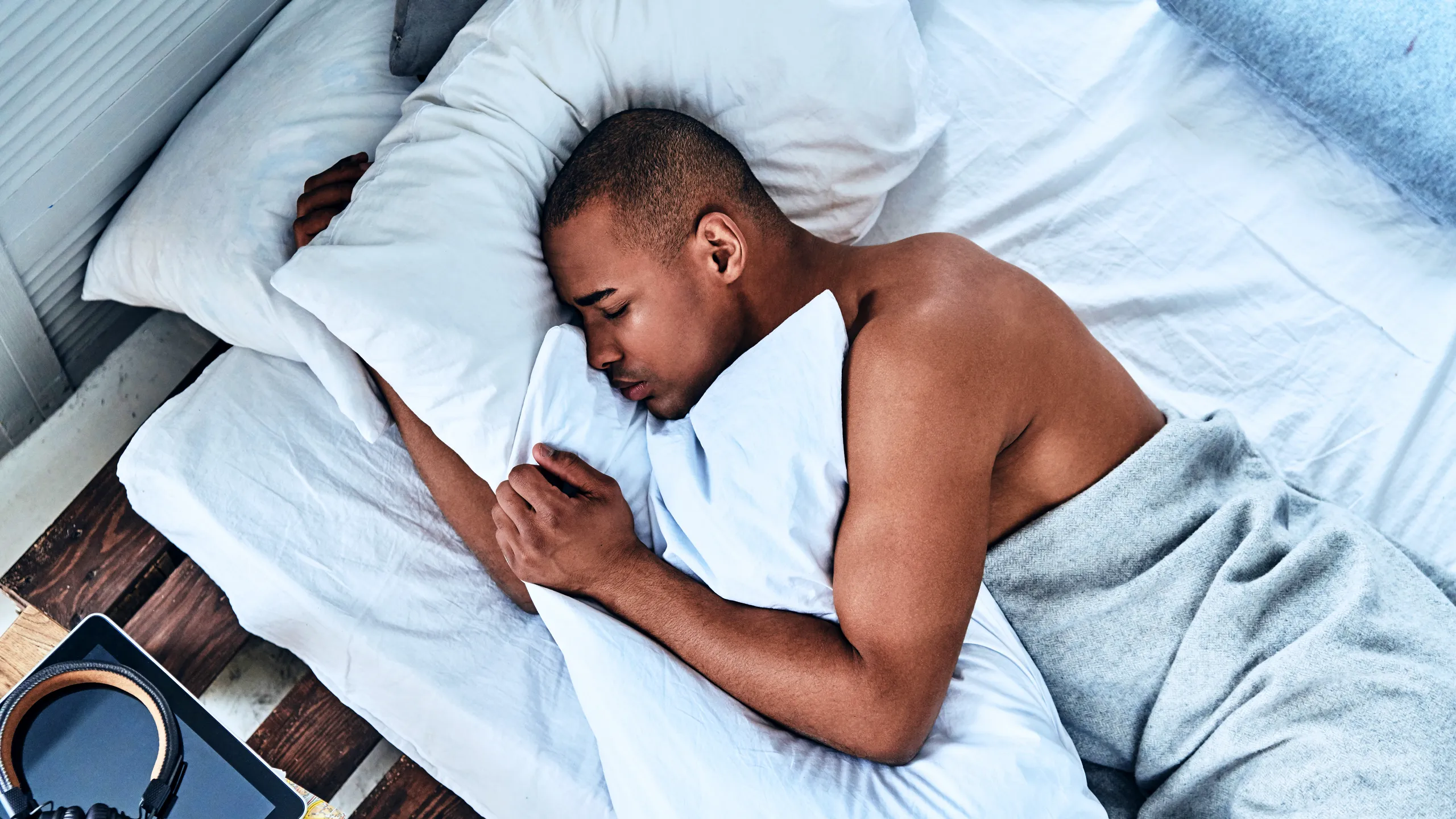 Pourquoi dormir moins de 5 heures par nuit peut entraîner la m0rt