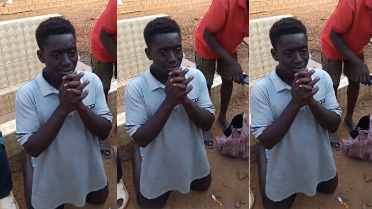 Ghana : un homme utilise des pages du Coran pour s’essuyer les f€sses