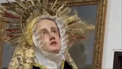 Une statue de la Vierge Marie « verse des larmes » quelques jours avant la mort du pape