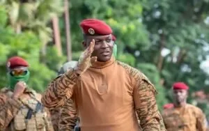 Pourquoi le capitaine Ibrahim Traoré du Burkina Faso a conquis les cœurs à travers le monde