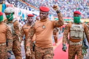 Pourquoi le capitaine Ibrahim Traoré du Burkina Faso a conquis les cœurs à travers le monde