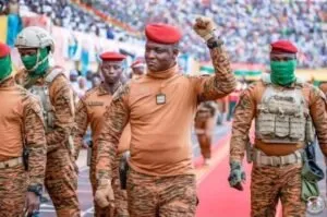 Pourquoi le capitaine Ibrahim Traoré du Burkina Faso a conquis les cœurs à travers le monde