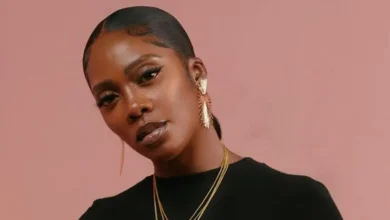 Tiwa Savage répond à l’homme qui a dit qu’elle n’était pas belle dans la vraie vie