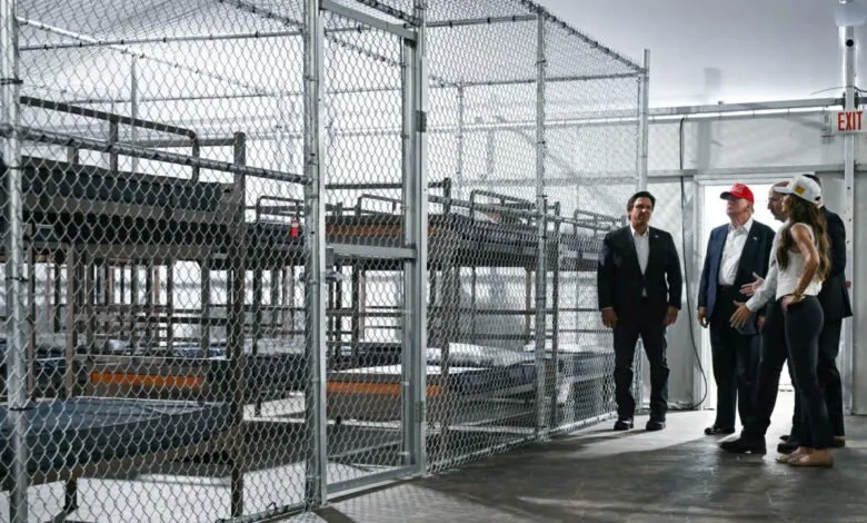 « Alligator Alcatraz » – le nouveau centre d’immigration créé par Trump pour accueillir jusqu’à 5 000 migrants