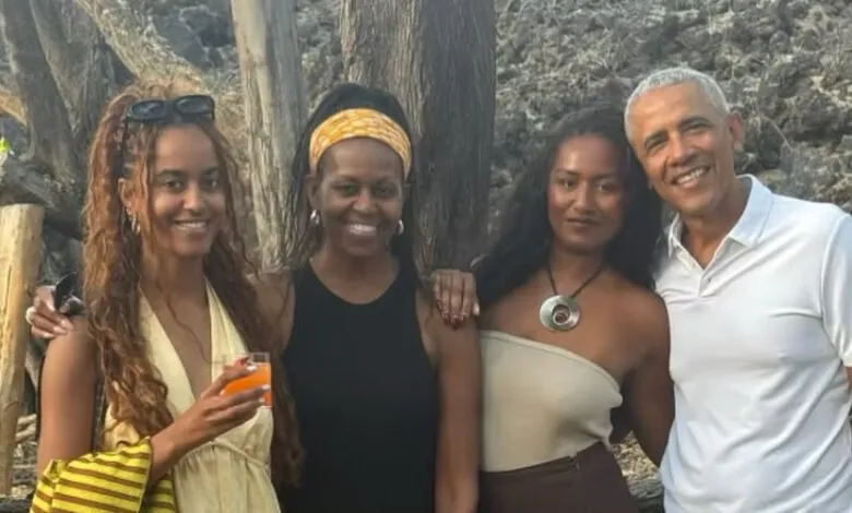 Michelle-Obama-révèle-laquelle-de-leurs-filles-Barack-Obama-a-trouvé-la-plus-«-difficile-»-à-él_1