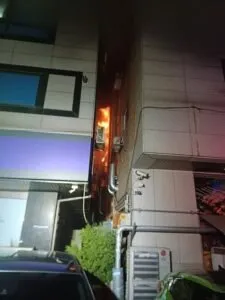 Une femme ôte la vie à sa voisine en tentant de t.uer un cafard