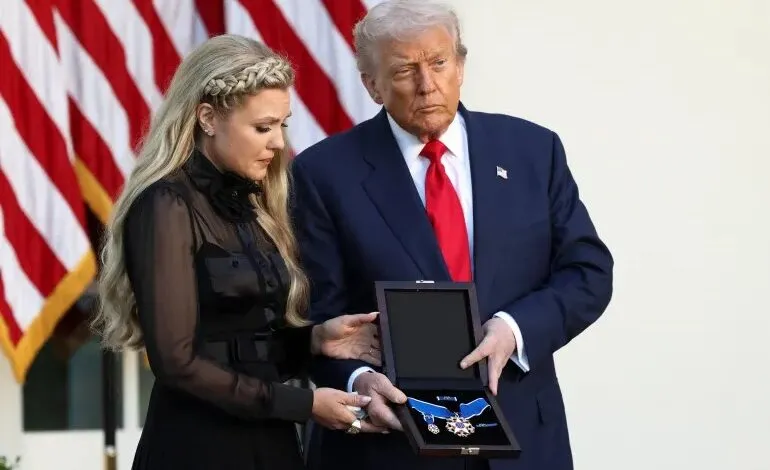 Les États-Unis révoquent les visas de six étrangers qui se sont moqués de la mort de Charlie Kirk