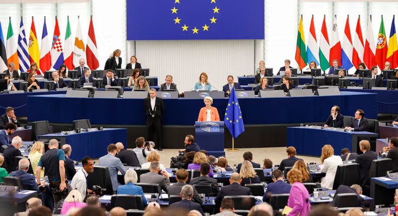 Des pays de l’UE adoptent des programmes d’expulsion vers l’Afrique similaires à ceux de Trump