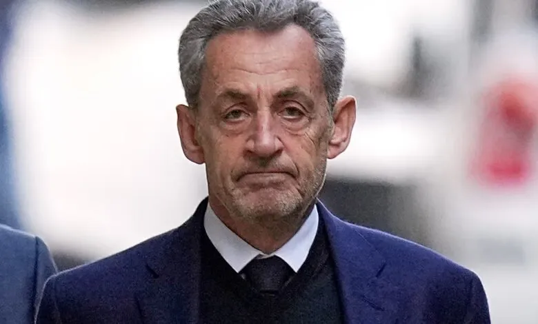 L_ancien-président-français-Nicolas-Sarkozy-a-été-libéré-de-prison-et-est-rentré-chez-lui