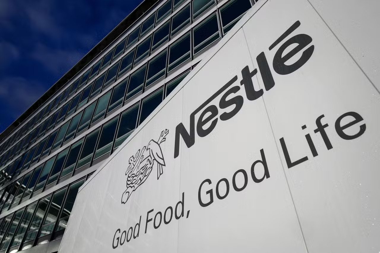 NESTLÉ accusé de mettre en danger la santé des bébés en Afrique, la société répond !