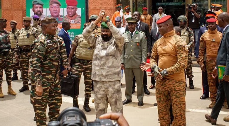 Le-Mali_-le-Burkina-Faso-et-le-Niger-lancent-une-banque-d_investissement-régionale-de-895-millions-