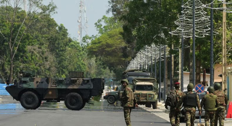 Tentative de coup d’État en Afrique : les efforts déployés par la France pour déjouer la dernière