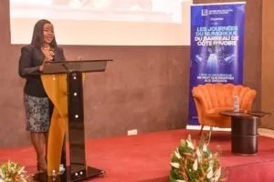 Intelligence Artficielle / Me Florence Loan Messan travaille pour avoir des avocats connectés