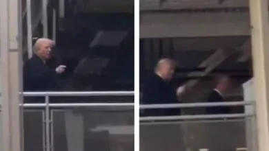 Trump fait un doigt d’honneur à une personne qui l’a traité de « protecteur des pédophiles » (vidéo)