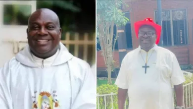 Un prêtre catholique s’effondre et meurt pendant son homélie lors de la messe du Nouvel An