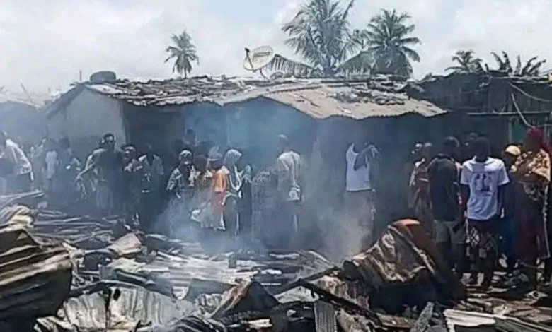 Incendie dans le quartier de Port-Bouët, Abidjan - mars 2026 (Ph: KOACI)