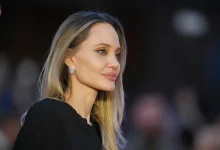 Angelina Jolie a-t-elle vraiment été remplacée par un « clone » ? Ce qu&rsquo;il faut savoir!