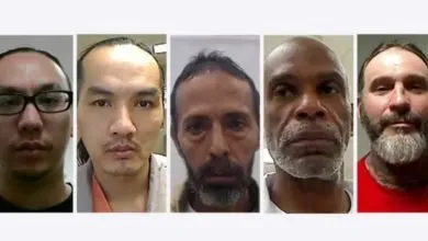 Un-groupe-de-migrants-américains-envoyés-dans-un-petit-pays-africain-remporte-une-victoire-judicia