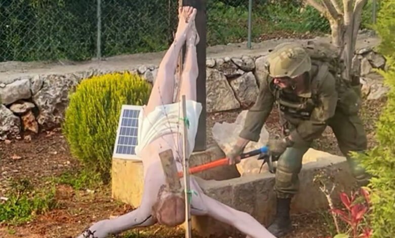 Un-soldat-israélien-détruit-une-statue-de-Jésus-au-Liban_-Benjamin-Netanyahu-réagit-_