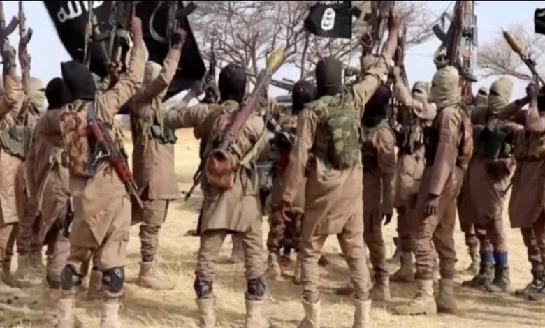 Combattants armés lors d’une attaque revendiquée par le JNIM au Mali