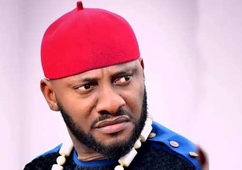 « Si vous pardonnez à une femme infidèle, vous lui confirmez que vous êtes un homme faible », explique Yul Edochie aux hommes