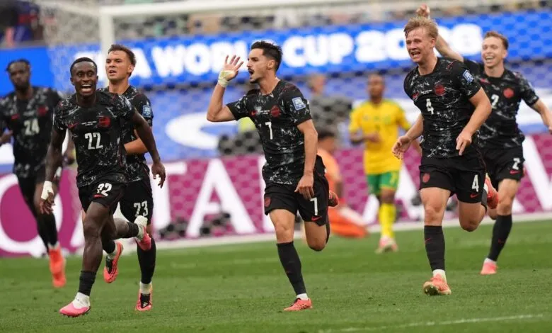 Des joueurs du Canada célèbrent face à l'Afrique du Sud au Mondial 2026