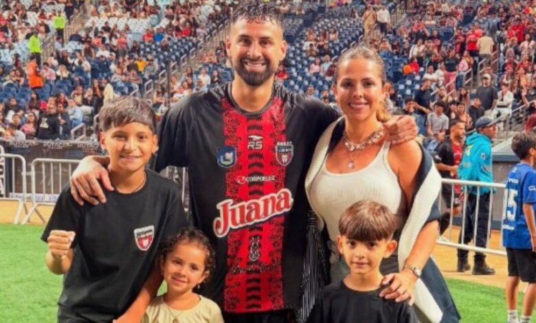 Lucas Trejo avec sa femme et ses enfants