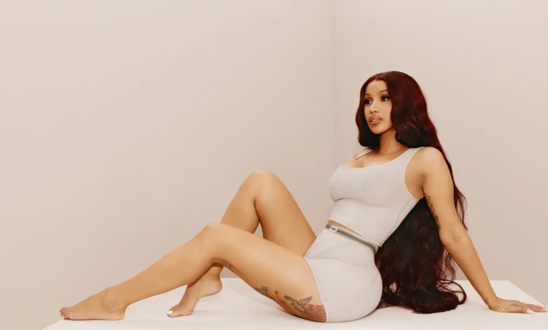 Cardi B révèle pourquoi elle a réduit ses injections aux fesses