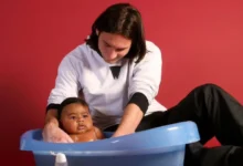 La photo de Messi donnant le bain au bébé Yamal est-elle authentique ? L’histoire derrière cette image devenue virale