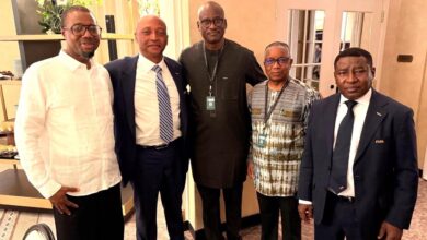 Patrice Motsepe avec les dirigeants des fédérations du Burkina Faso, du Mali et du Niger