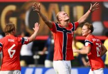 Erling Haaland célèbre avec la Norvège après son doublé contre le Brésil au Mondial 2026