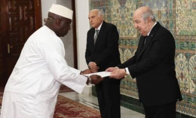 L’ambassadeur du Mali Mohamed Amaga Dolo remet ses lettres de créance au président algérien Abdelmadjid Tebboune