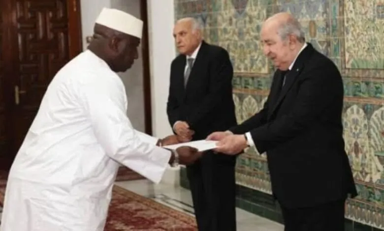L’ambassadeur du Mali Mohamed Amaga Dolo remet ses lettres de créance au président algérien Abdelmadjid Tebboune