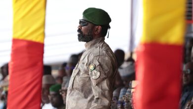 Un membre des forces maliennes lors d’un événement officiel
