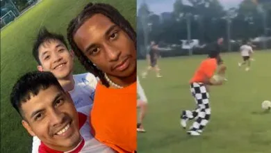 Michael Olise avec des joueurs amateurs lors d’un match à New York