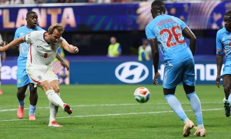 Des joueurs de la RDC face à l’Angleterre au Mondial 2026