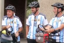 Trois supporters argentins à vélo pour rejoindre le Mondial 2026 et tenter de rencontrer Lionel Messi