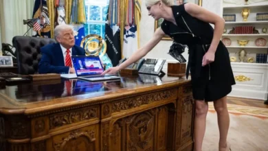 Les lettres qui relancent les rumeurs entre Trump et sa secrétaire – « Tu es tout ce qui compte pour moi »