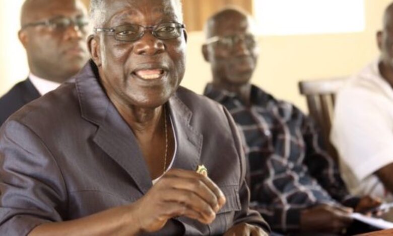Alphonse Djédjé Mady lors d’une rencontre politique