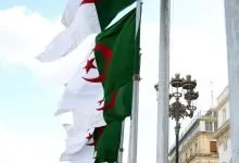 Drapeaux algériens à Alger, photo d’archives du 16 avril 2025