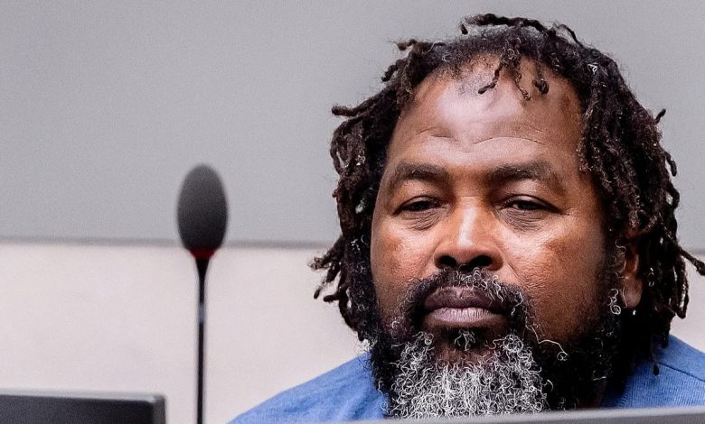 Mahamat Said assis dans une salle de la Cour pénale internationale