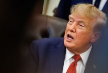 Donald Trump répond aux journalistes dans le Bureau ovale, archives du 18 septembre 2026