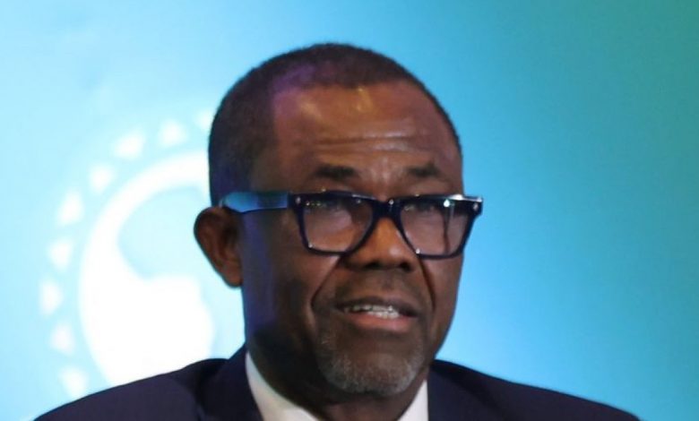 Véron Mosengo-Omba lors d’une conférence de presse